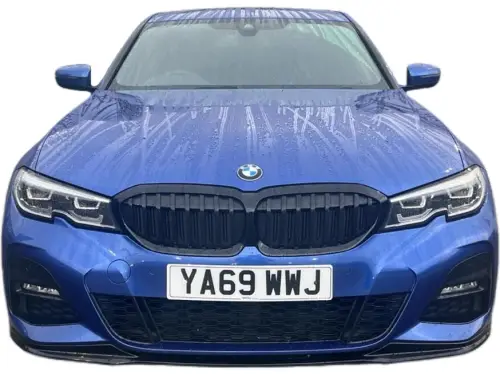 BMW 330 YA69 WWJ