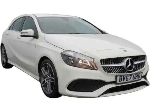 Mercedes-Benz A 180 AMG Line BV67 UHD