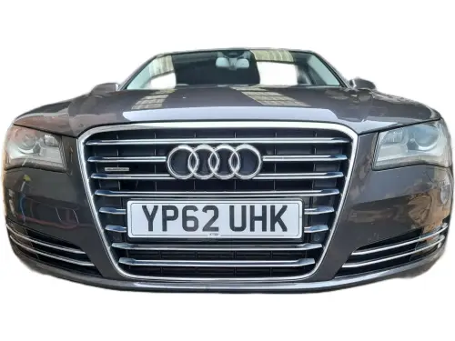 Audi A8 YP62 UHK