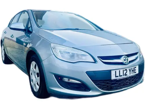 Vauxhall Astra LL12 YHE