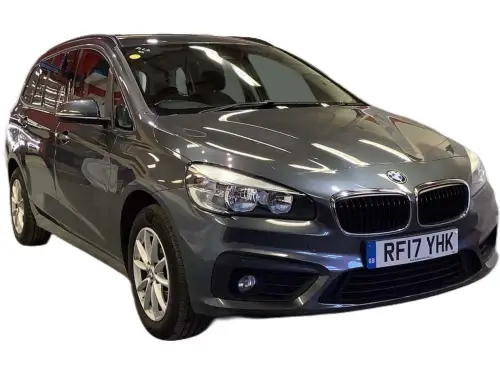 BMW 216d SE RF17 YHK