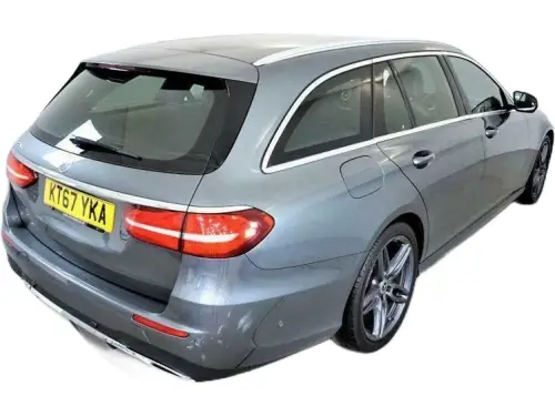 Mercedes-Benz E 220 D AMG Line Auto KT67 YKA