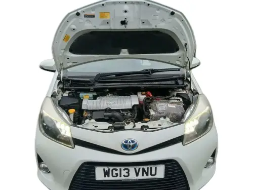 Toyota Yaris WG13 VNU