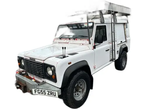 Land Rover Defender FG55 ZRU