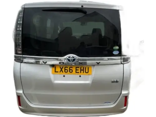 Toyota Voxy LX66 EHU