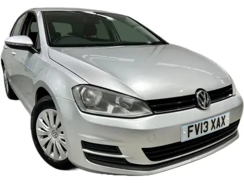 Volkswagen Golf FV13 XAX