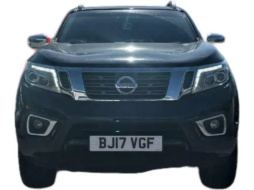 Nissan Navara Tekna dCi Auto BJ17 VGF