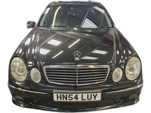 Mercedes-Benz E HN54 LUY