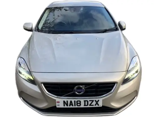 Volvo V40 Momentum Nav + T2 Auto NA18 DZX